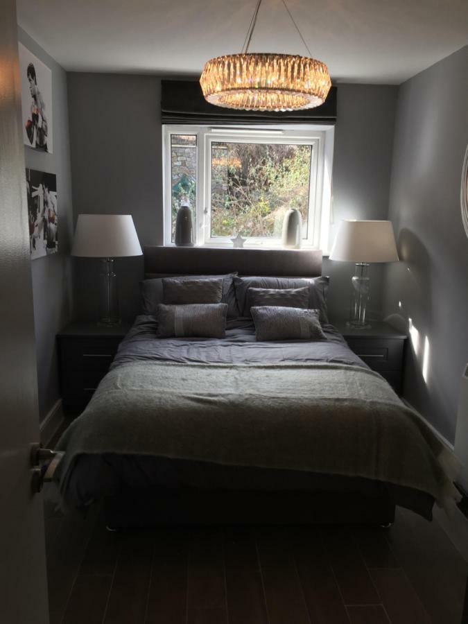 The Town House Kinsale, Hosted By Exquisite Holiday Homes, Sleeps 16 Extérieur photo