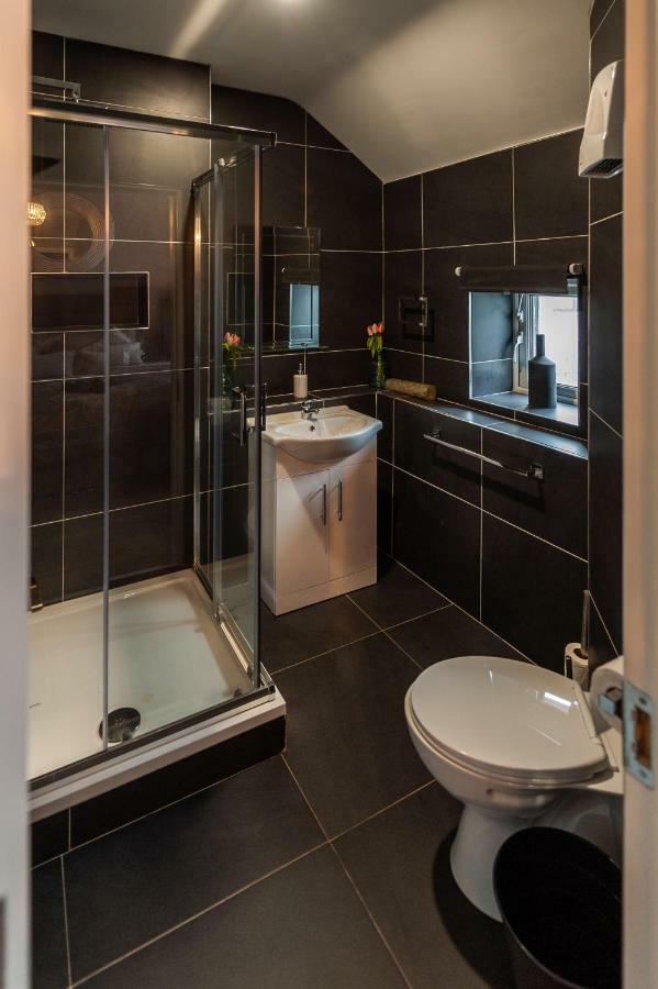 The Town House Kinsale, Hosted By Exquisite Holiday Homes, Sleeps 16 Extérieur photo