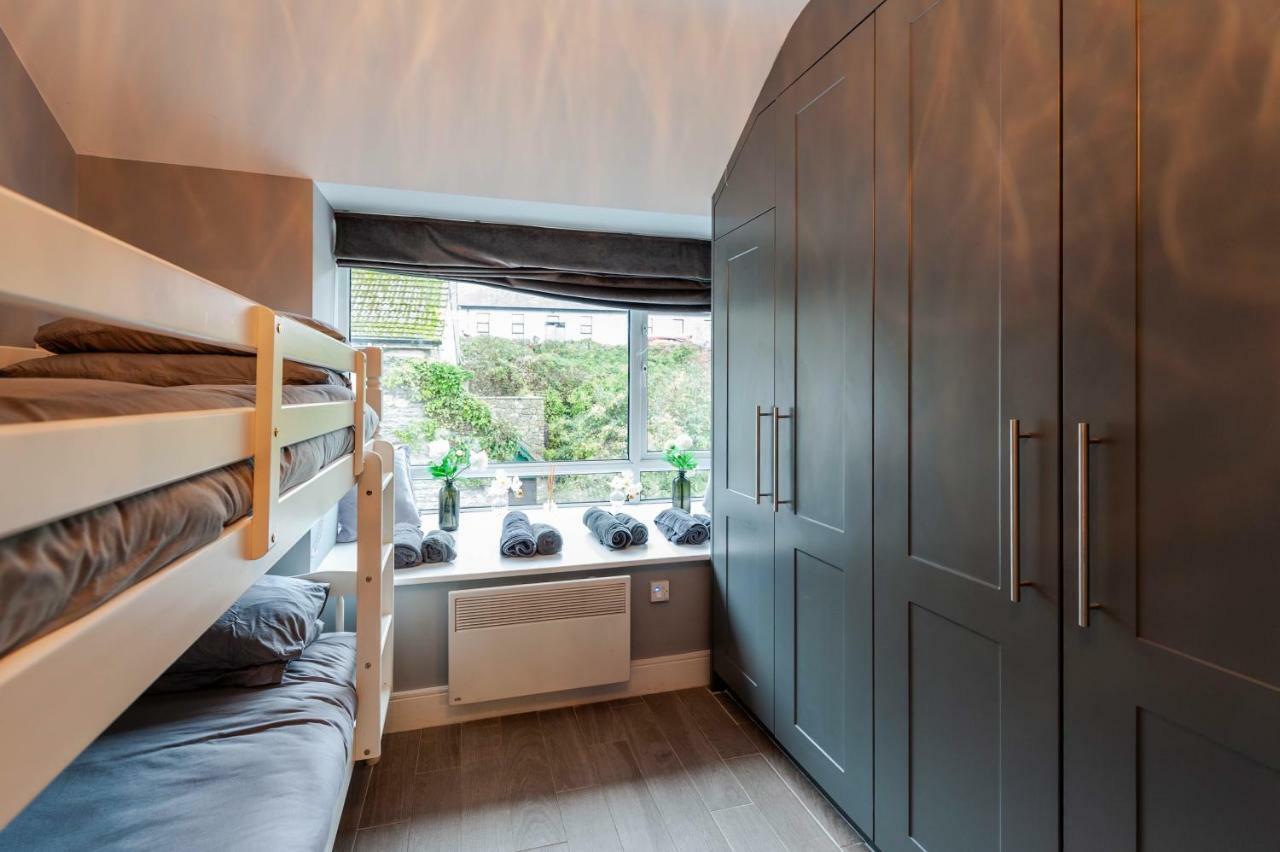 The Town House Kinsale, Hosted By Exquisite Holiday Homes, Sleeps 16 Extérieur photo