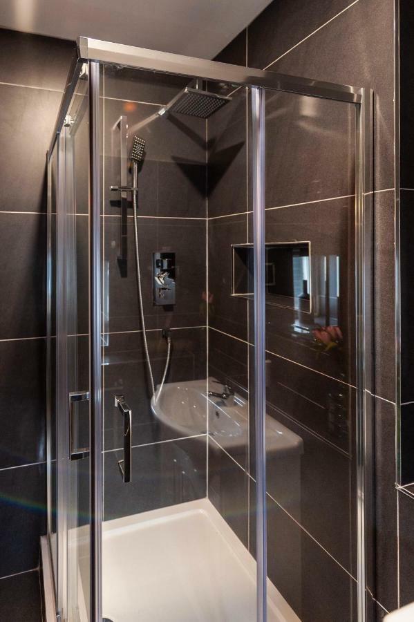 The Town House Kinsale, Hosted By Exquisite Holiday Homes, Sleeps 16 Extérieur photo
