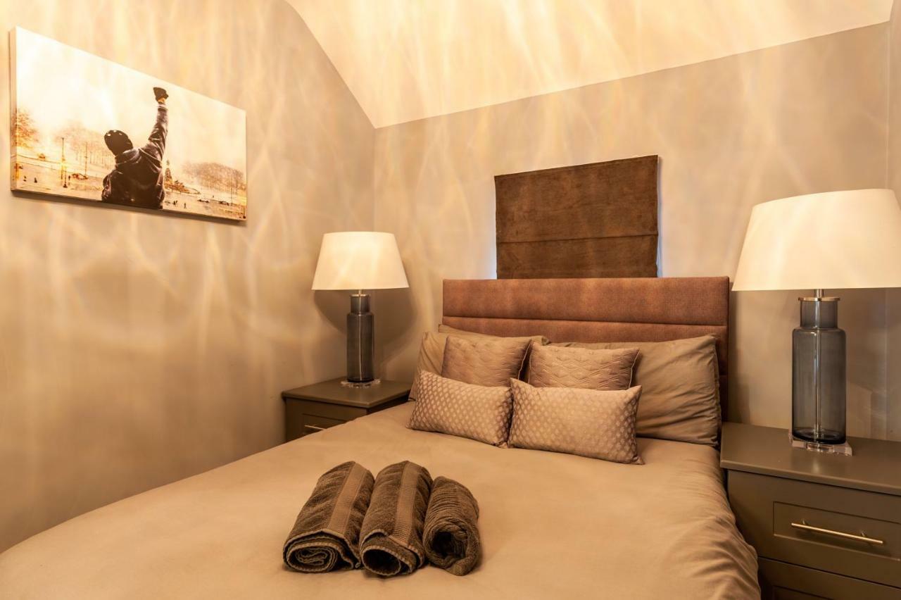 The Town House Kinsale, Hosted By Exquisite Holiday Homes, Sleeps 16 Extérieur photo