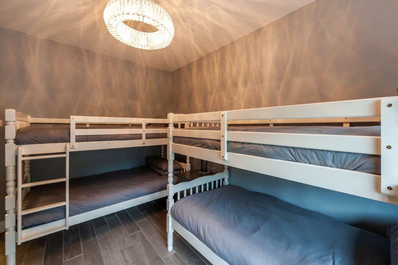 The Town House Kinsale, Hosted By Exquisite Holiday Homes, Sleeps 16 Extérieur photo
